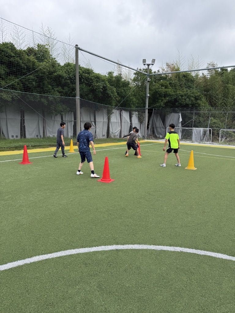 コーンを使ったテーマ練習の様子
